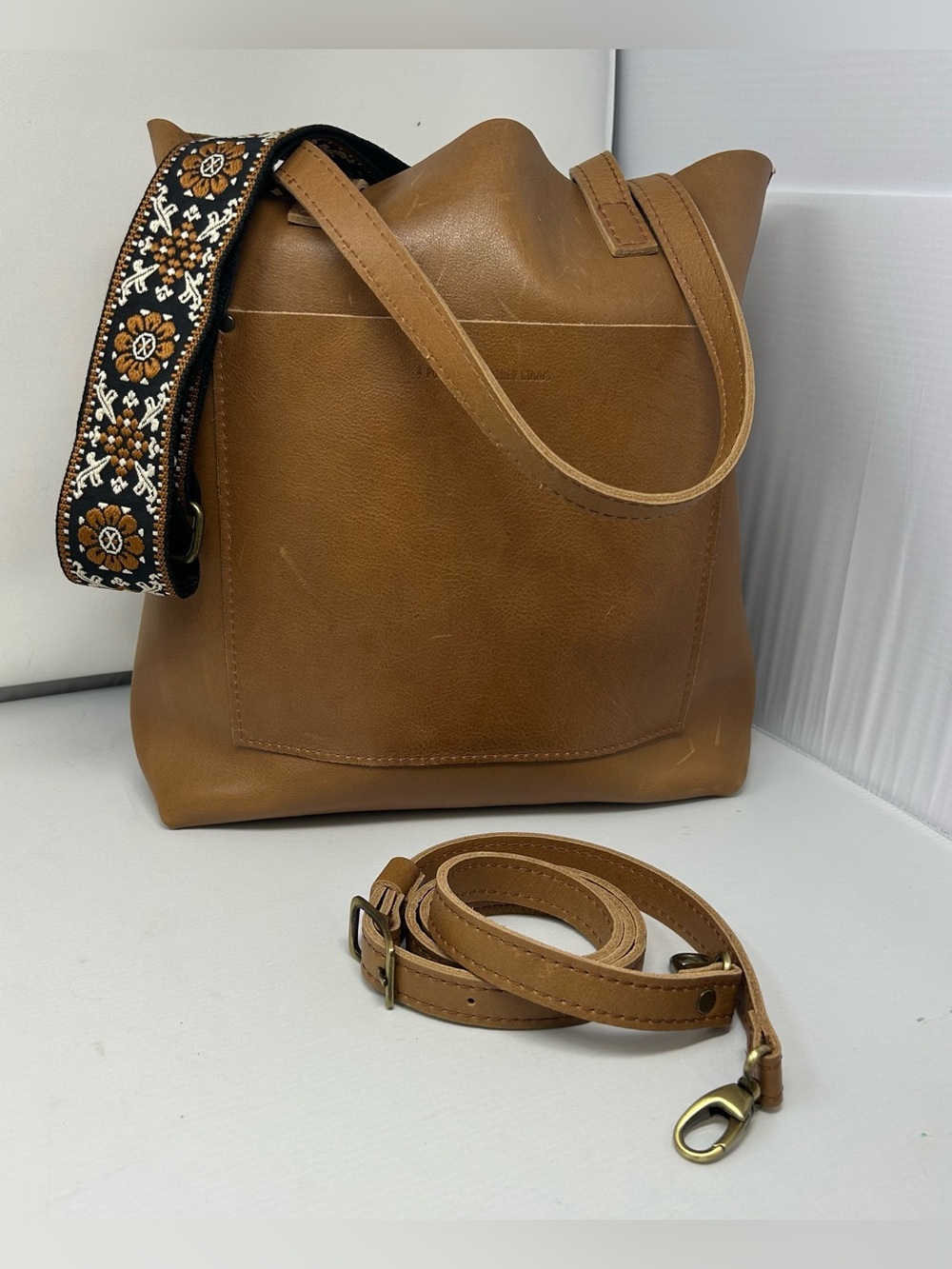 Portland Leather Goods Crossbody Tote FSCB shortbread pebbled tan